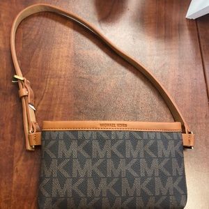 Fanny pack mk size small